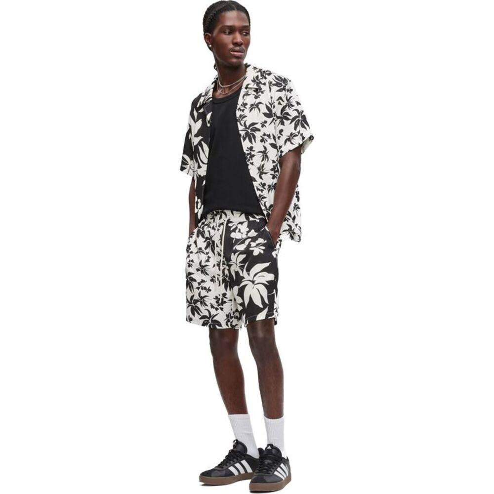 Mode Of One Mens Palm Reverse Splicing Casual Walking Shorts, NWT
